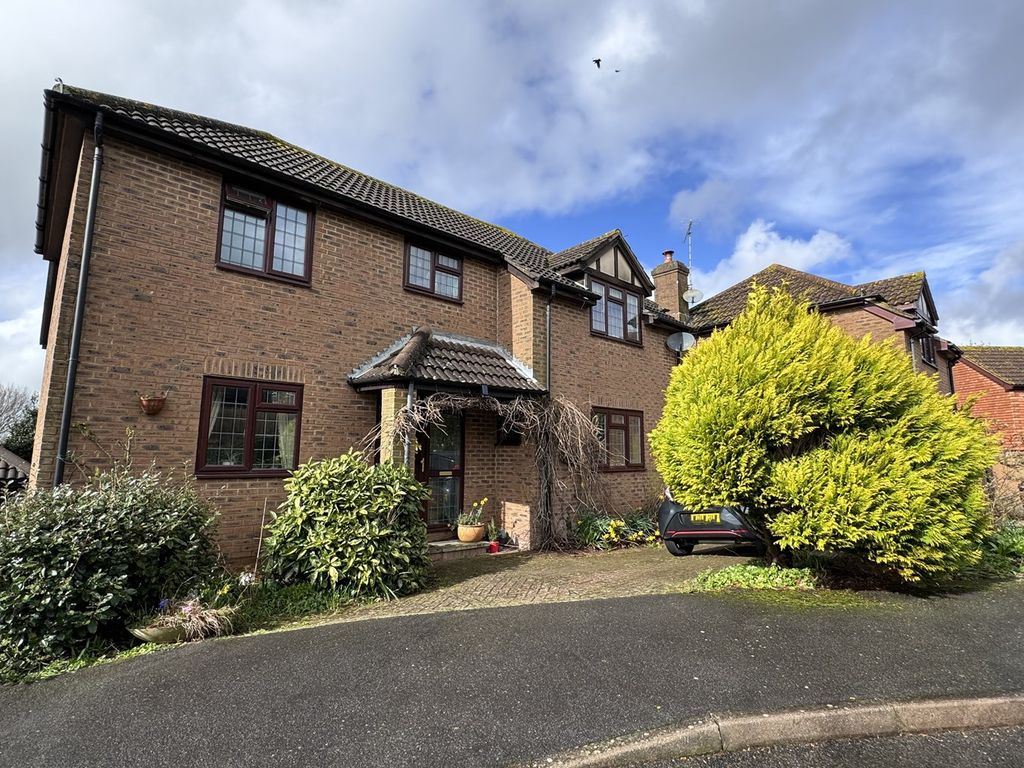 5 bed detached house for sale in Cowdray Park Road, BexhillOnSea TN39