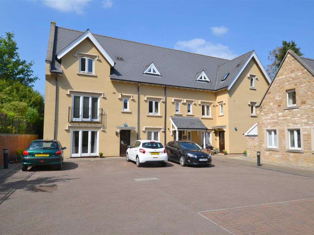 2 bed flat to rent in Flat 12, Croftdown Court, Abbey Road, Malvern