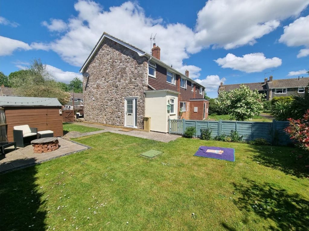 3 bed terraced house for sale in Laxton Close, Bristol BS35, £320,000