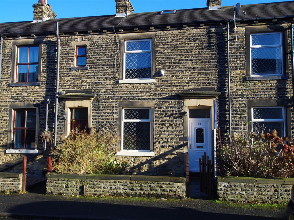 2 bed terraced house to rent in Woodbine Terrace, Idle, Bradford BD10