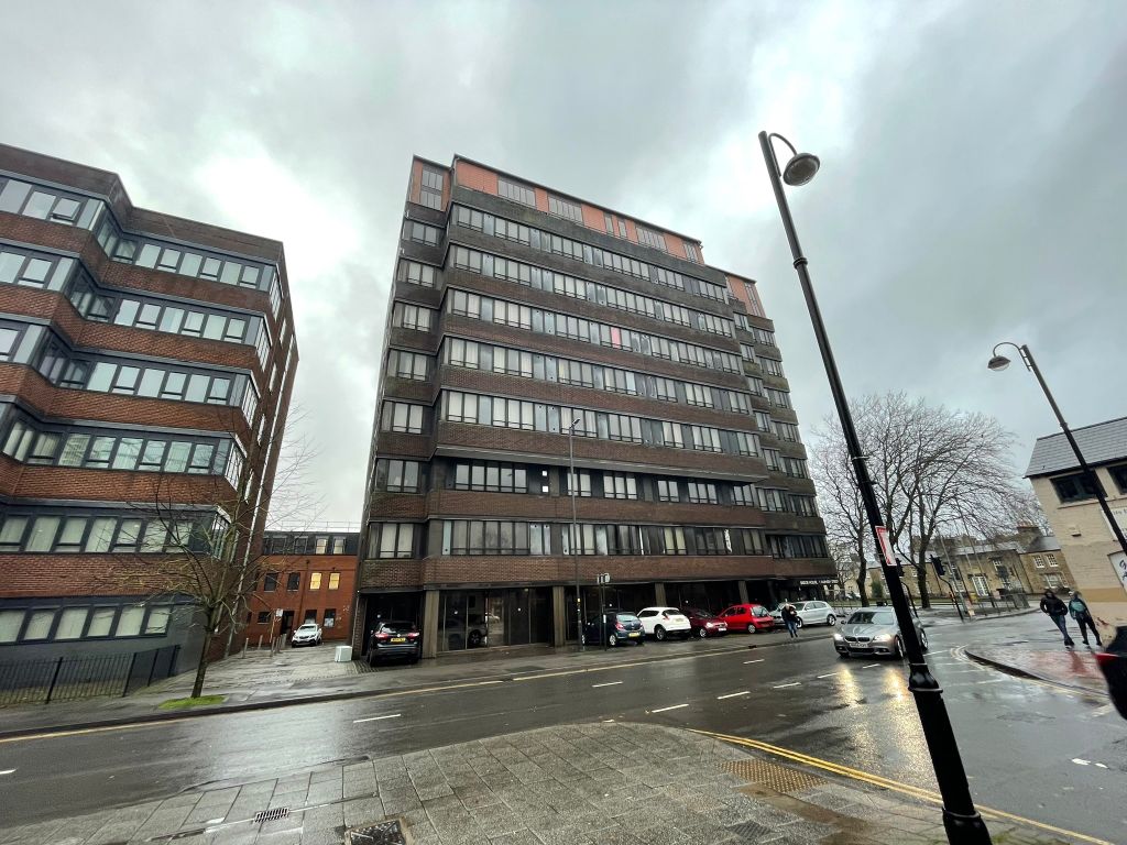 2 bed flat for sale in Farnsby Street, Swindon SN1 Zoopla