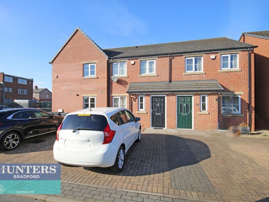 3 bed terraced house for sale in Vulcan Street, Tong, Bradford BD4, £