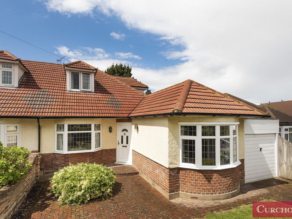 4 bed bungalow for sale in Old Charlton Road, Shepperton TW17 Zoopla