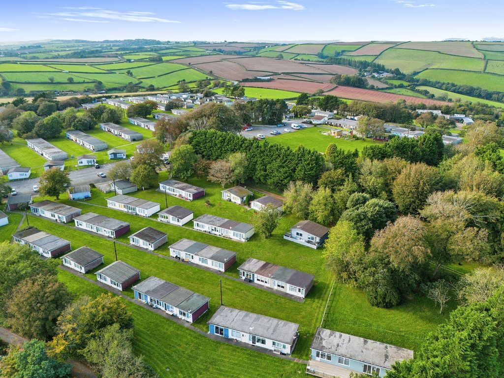 8 bed lodge for sale in Norton Park, Norton, Dartmouth TQ6, £300,000