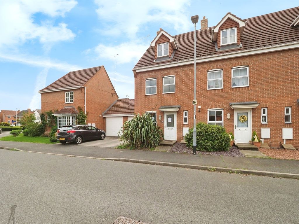 3 bed end terrace house for sale in Glover Road, Castle Donington ...