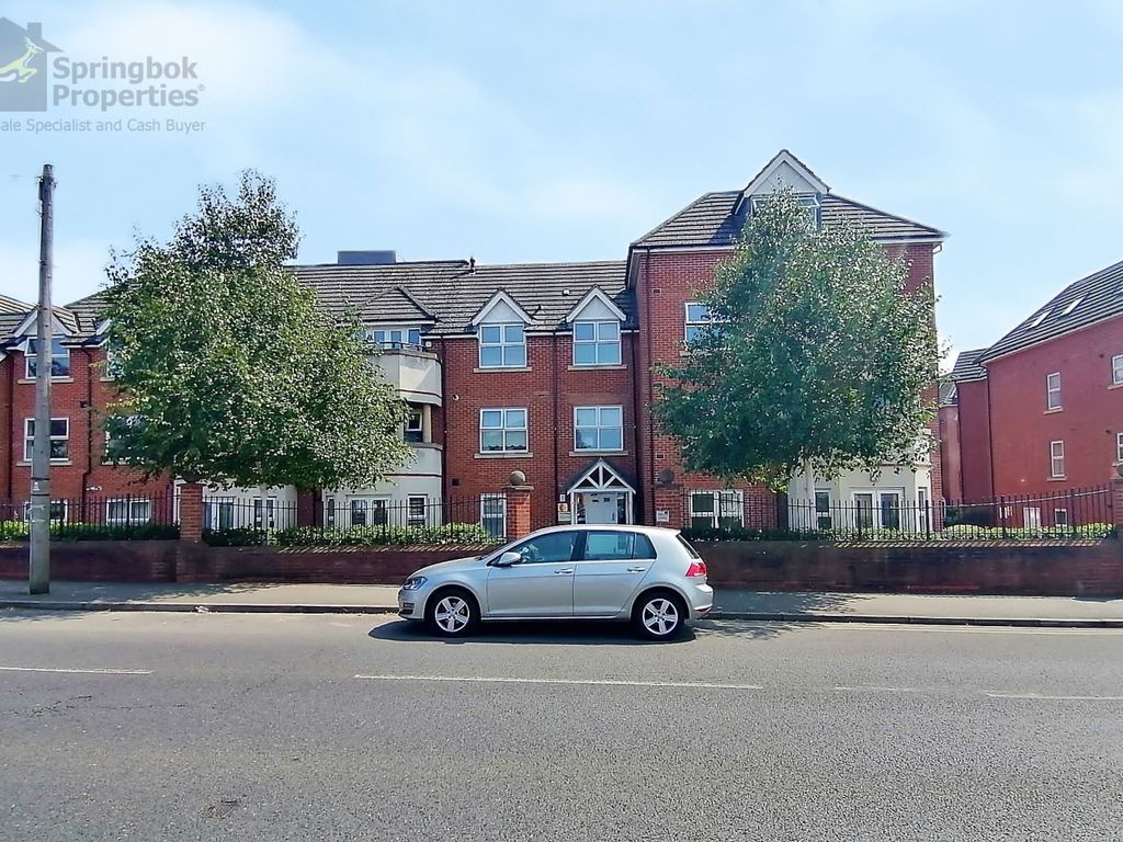 2 bed flat for sale in Cheriton Lodge, Pembroke Road, Ruislip