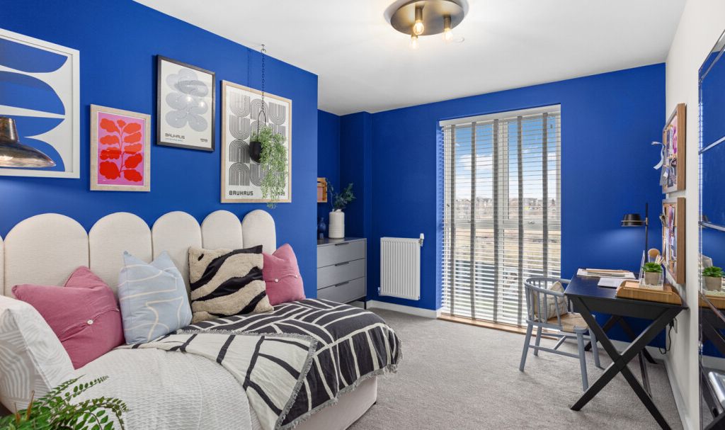 New home, 3 bed flat for sale in Halewood Way, Rainham RM13, £103,750