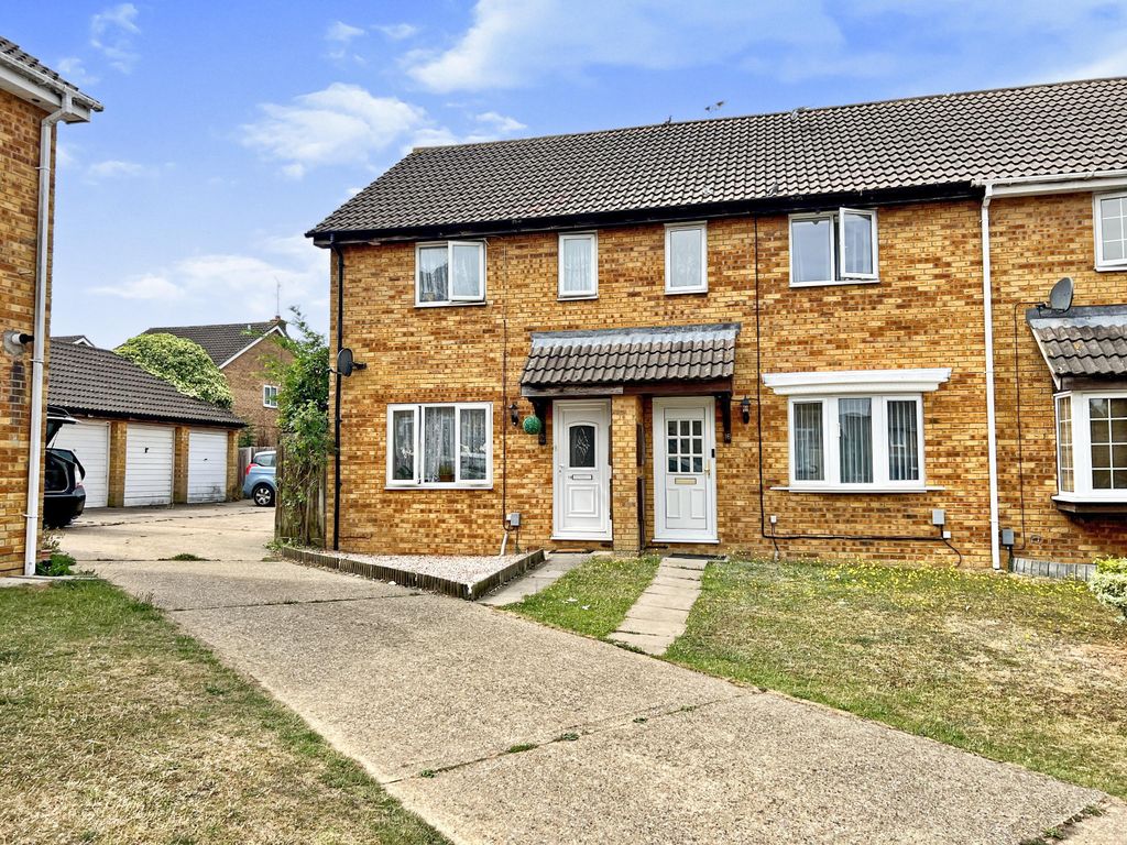 3 bed end terrace house for sale in Partridge Close, Luton LU4 Zoopla