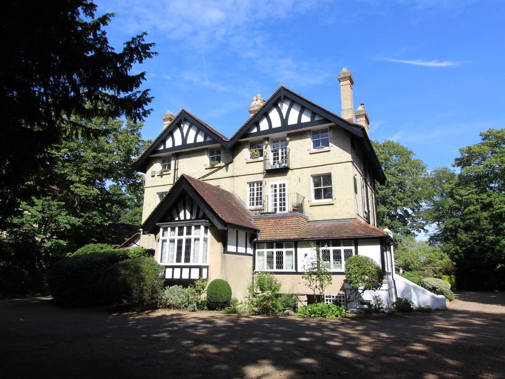 2 bed flat for sale in Coopers Hill Lane, Englefield Green, Egham TW20
