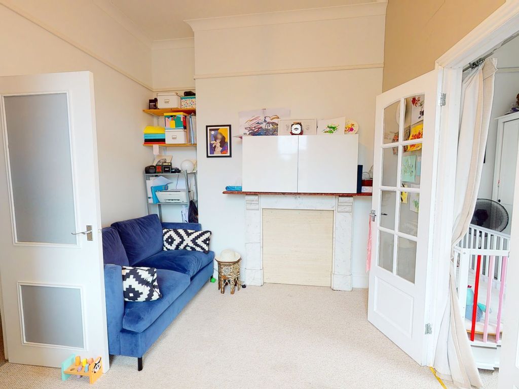 1 bed flat for sale in Hayes Road, Cheltenham GL52 Zoopla
