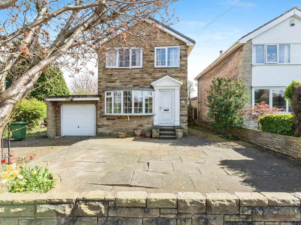 3 bed detached house for sale in Chequerfield Lane, Pontefract WF8, £