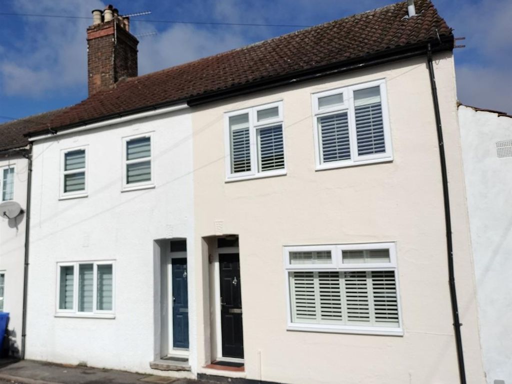 2 bed terraced house for sale in Lysons Road, Aldershot GU11 Zoopla