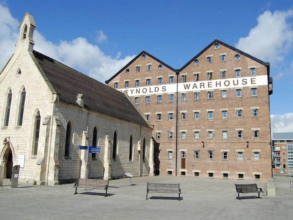 2 bed flat to rent in Double Reynolds, Gloucester Docks, Gloucester GL1