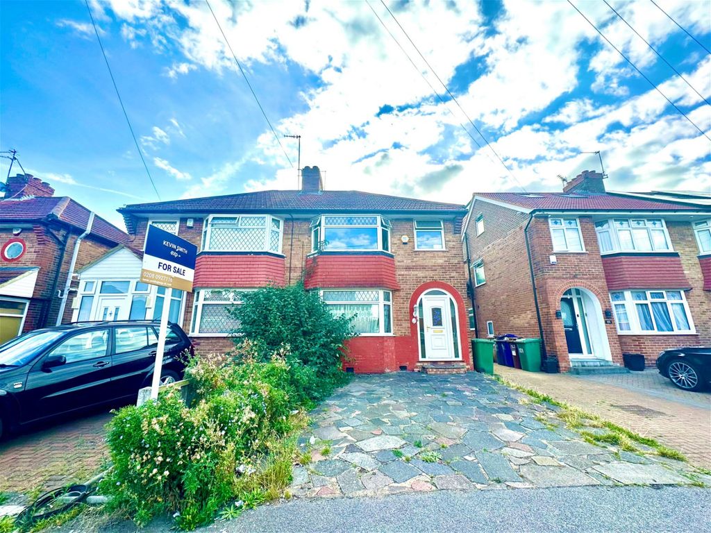 3 bed semidetached house for sale in Orchard Grove, Edgware HA8, £
