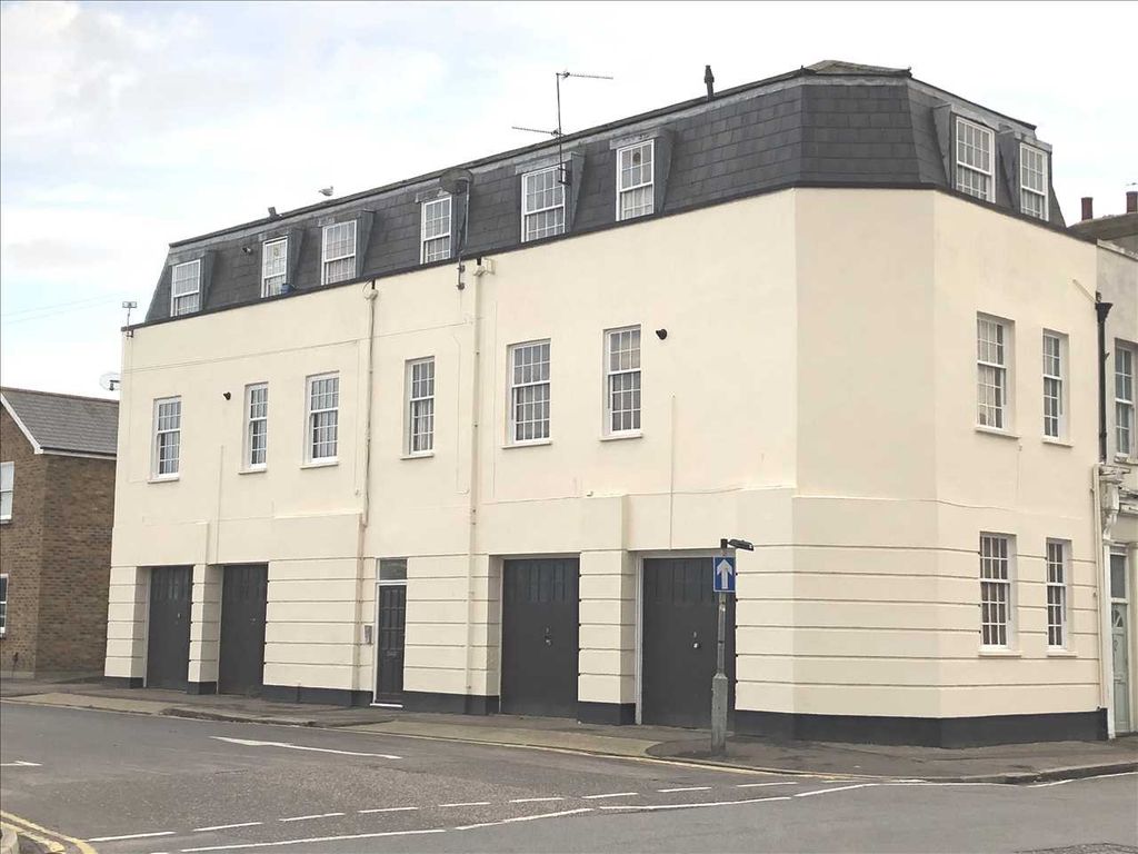 1 bed flat for sale in High Street, Shoeburyness, SouthendOnSea SS3