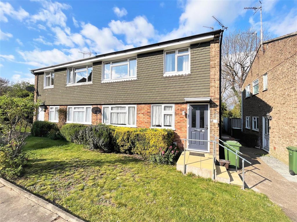 2 bed to rent in Frimley Court, Sidcup, Kent DA14 Zoopla