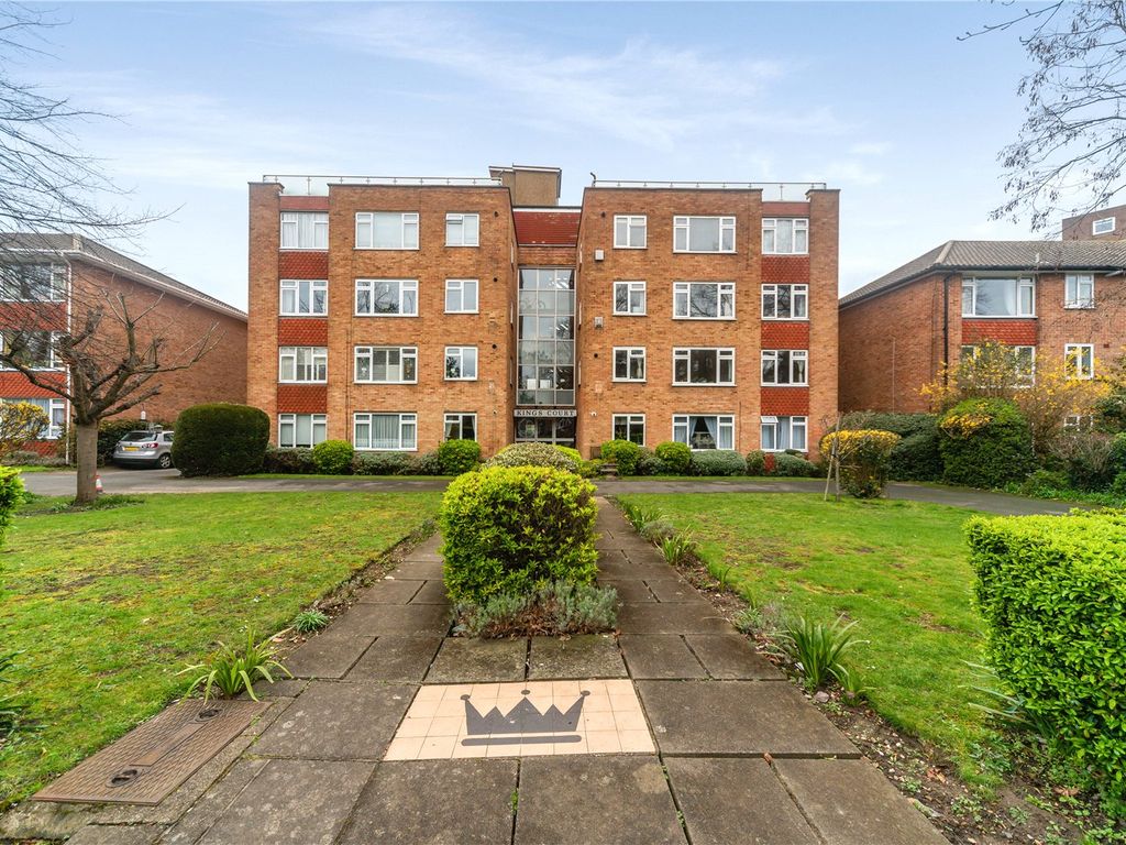 2 bed flat for sale in Beddington Gardens, Wallington SM6 Zoopla