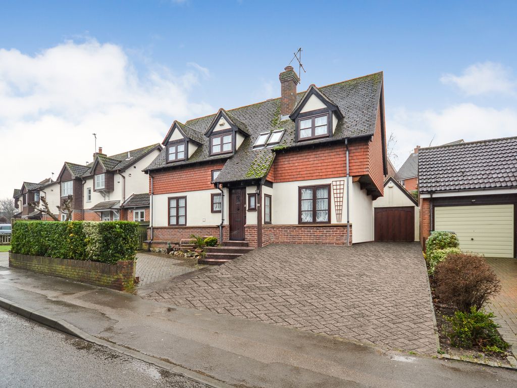 4 bed detached house for sale in Hildens Drive, Tilehurst, Reading RG31