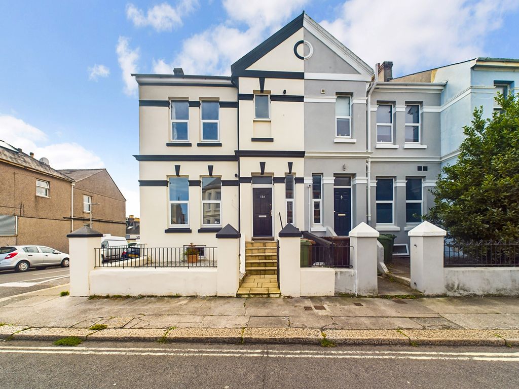 2 bed flat to rent in Mount Gould Road, Mount Gould, Plymouth PL4, £875 pcm Zoopla