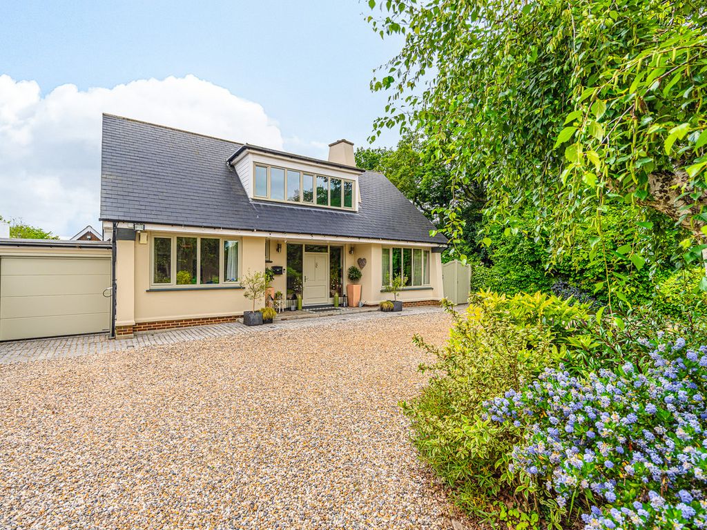 5 bed detached house for sale in Eastwood Road, LeighOnSea SS9, £