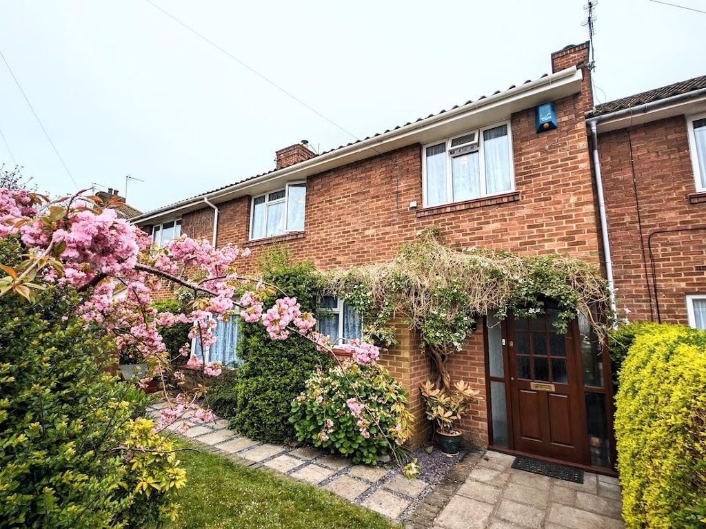 4 bed property for sale in Mayfield Park North, Fishponds, Bristol BS16, £360,000 Zoopla