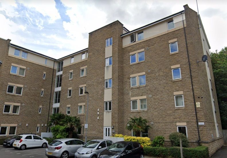 2 bed flat to rent in Thwaite Court, Cornmill View, Horsforth, Leeds