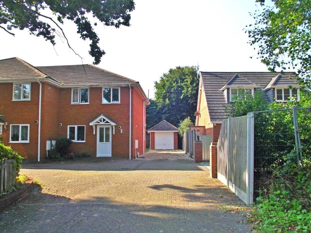 3 bed end terrace house for sale in Blackwater Drive, Totton, Southampton, Hampshire SO40 Zoopla