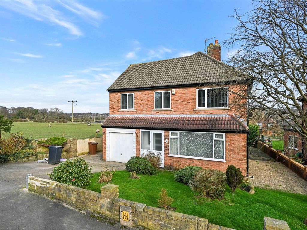 4 bed detached house to rent in Brownberrie Crescent, Horsforth, Leeds