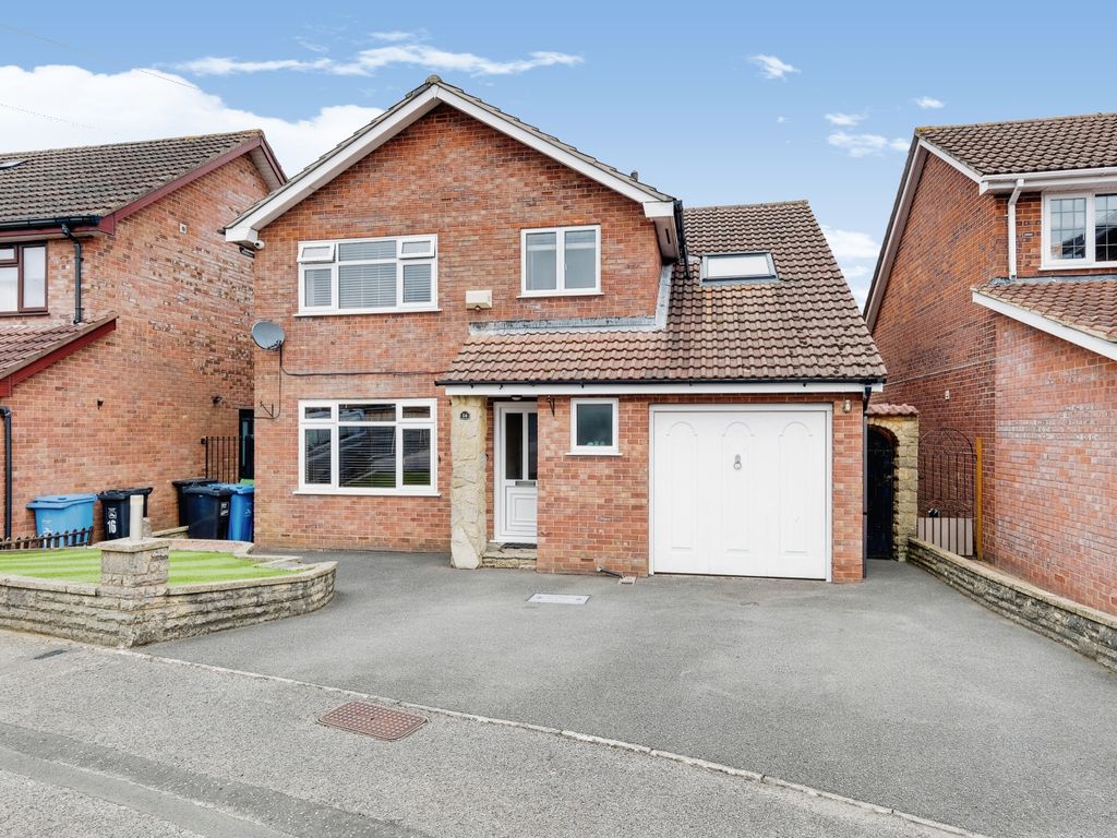5 bed detached house for sale in De Courtenai Close, Bearwood