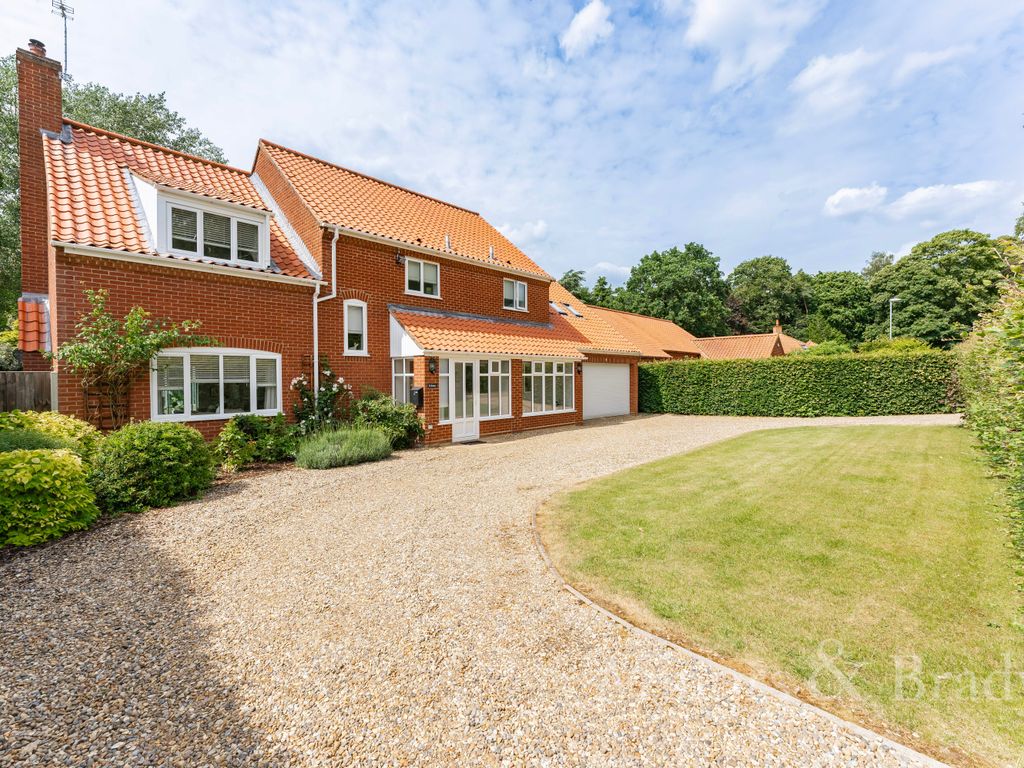 5 bed detached house for sale in Vicarage Meadows, Dereham NR19 Zoopla