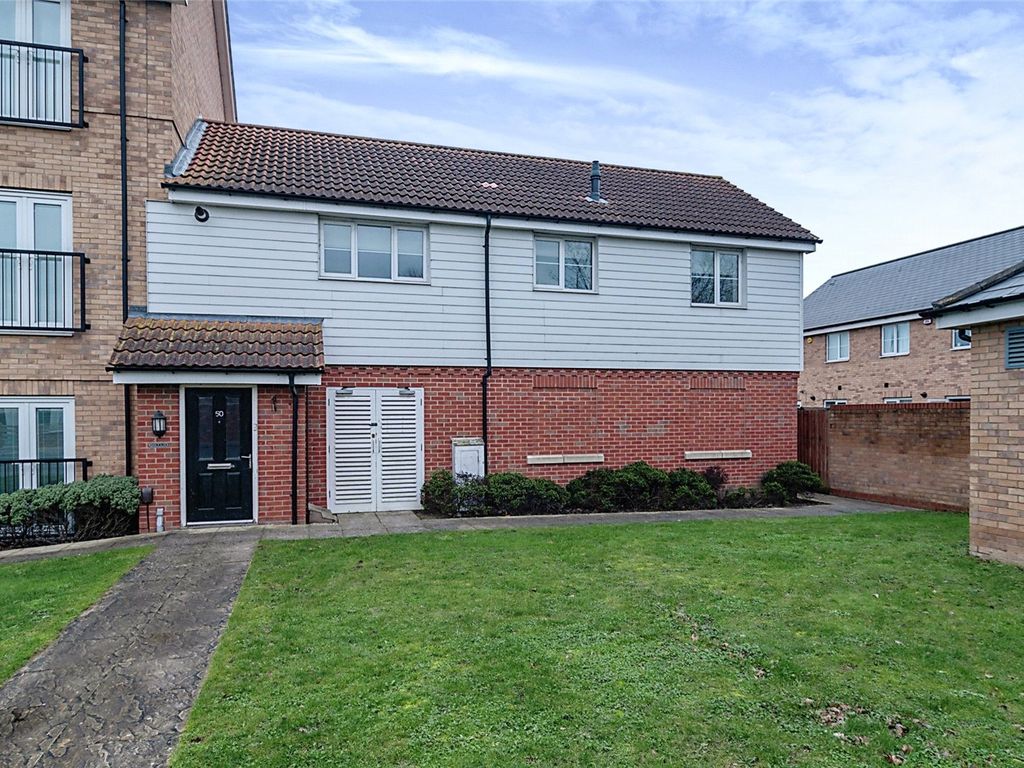 2 bed for sale in Leinster Road, Basildon SS15, £130,000
