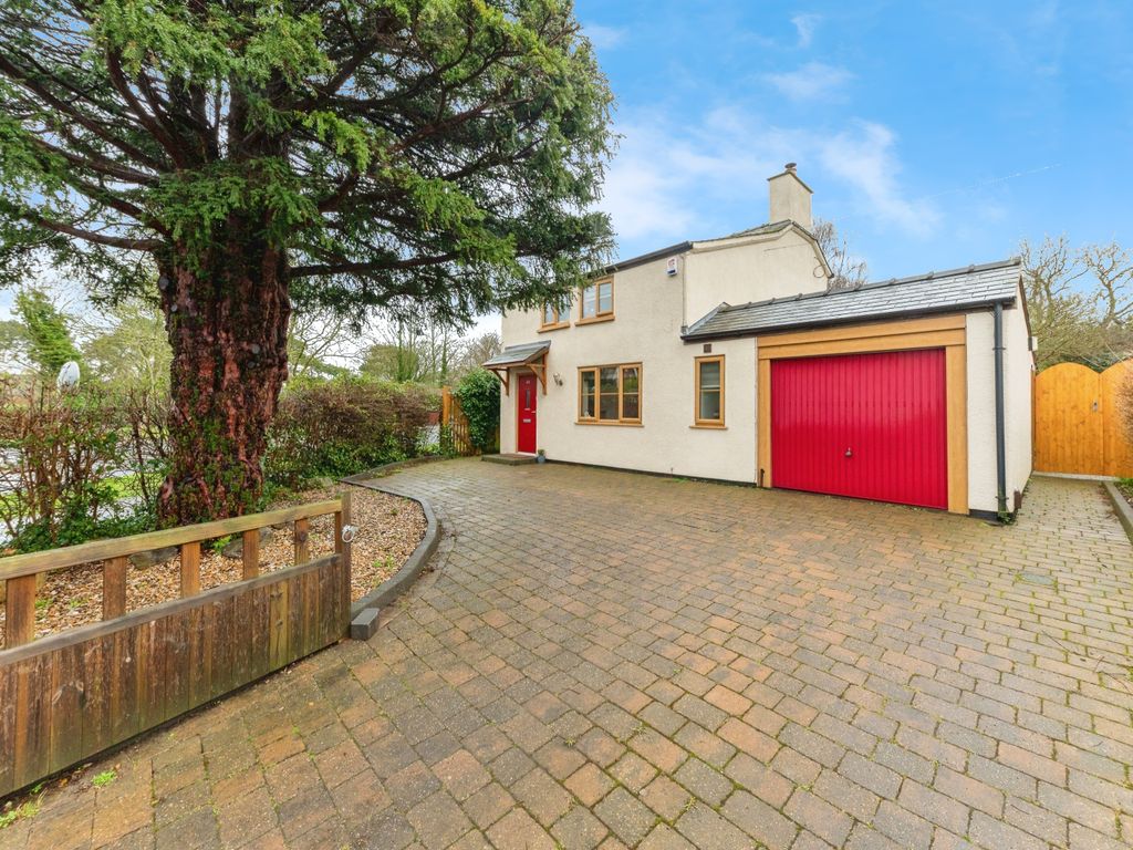 2 bed detached house for sale in Aylesby Road, Grimsby DN37, £260,000