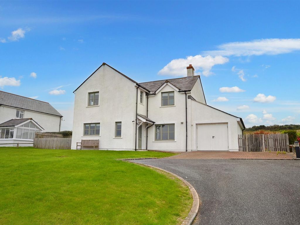 4 bed detached house for sale in Swanswell Close, Broad Haven