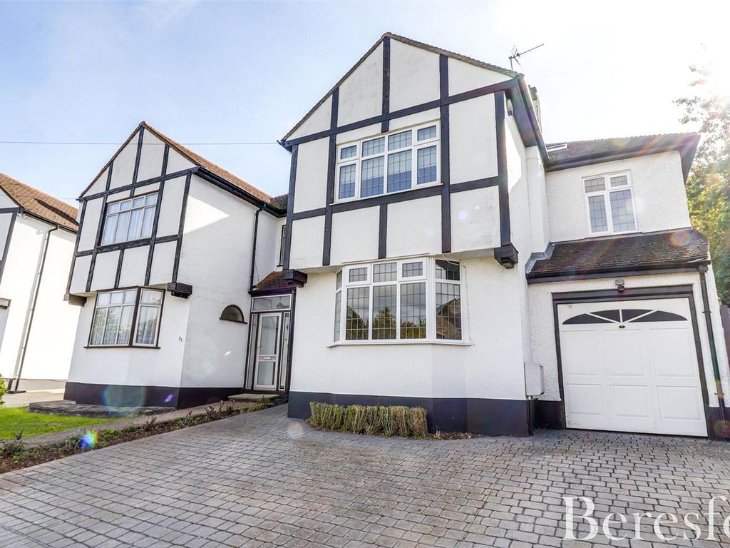 4 bed semidetached house for sale in Weald Close, Brentwood CM14 Zoopla