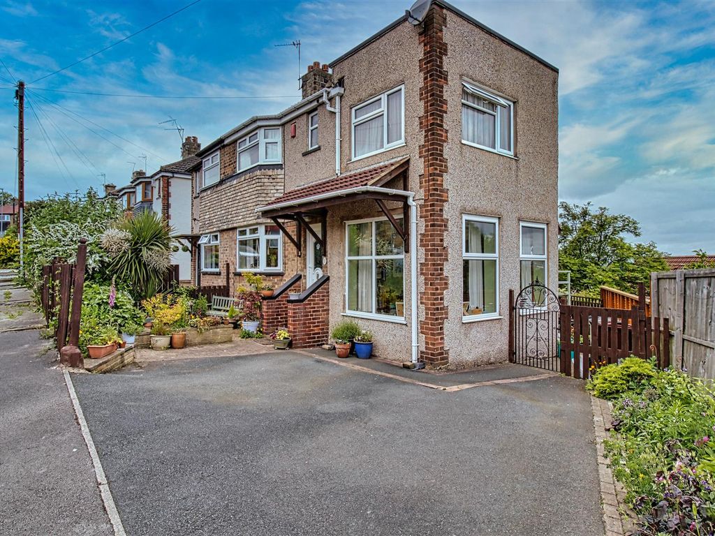 Hill Court Drive, Leeds LS13