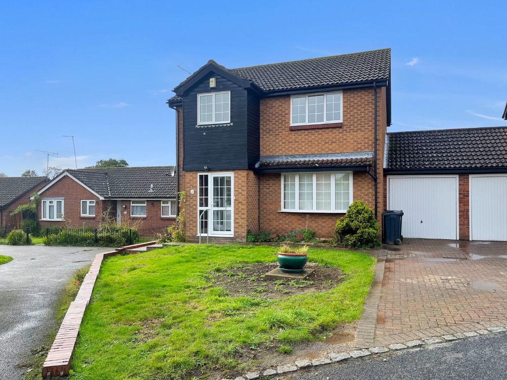 4 bed property for sale in Broadhurst Drive, Kennington, Ashford TN24