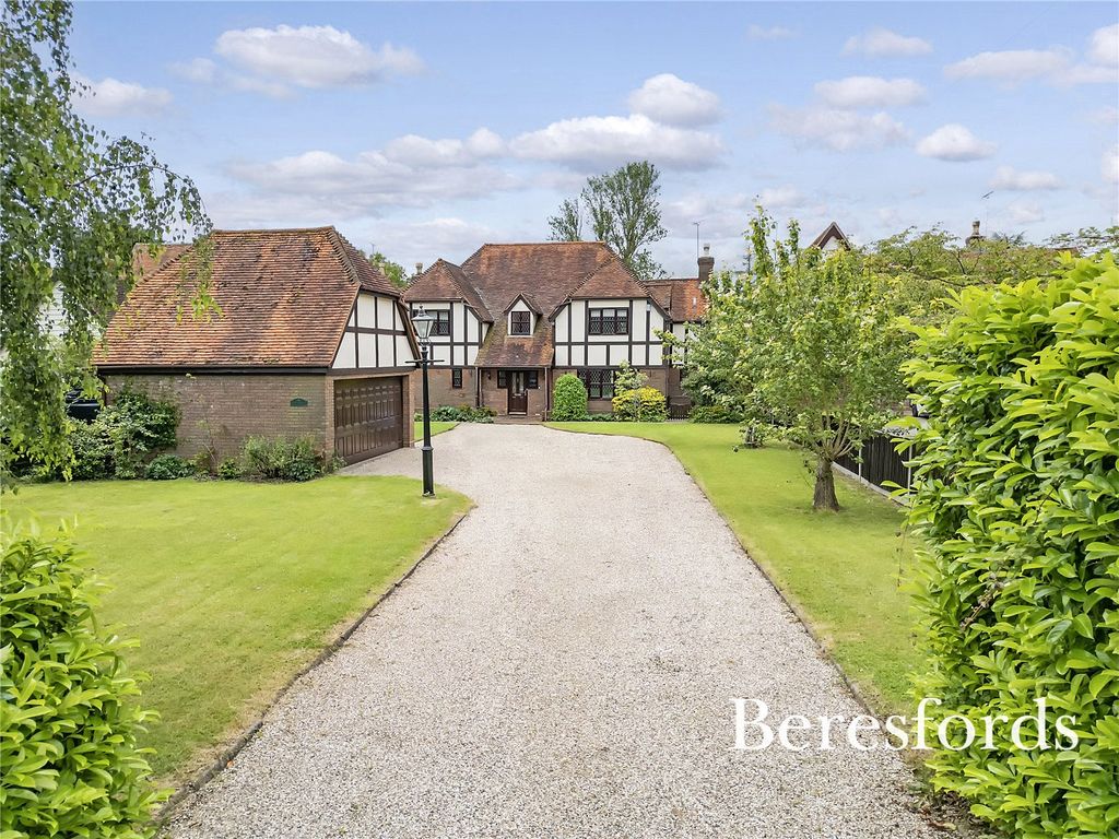 5 bed detached house for sale in Plains Road, Tolleshunt Major CM9, £