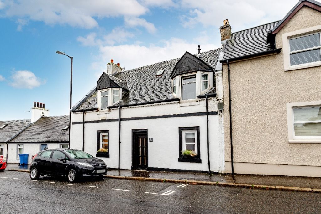 2 bed flat for sale in Main Street, Monkton, South Ayrshire KA9, £