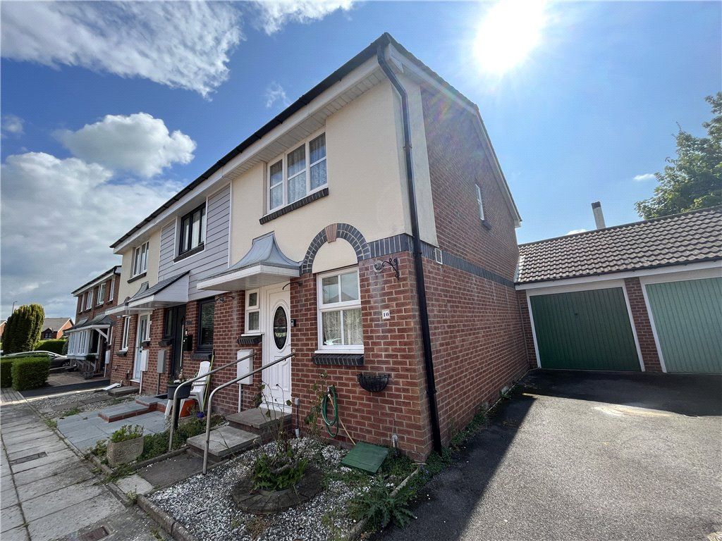 2 bed end terrace house for sale in Brasted Court, Milton, Hampshire
