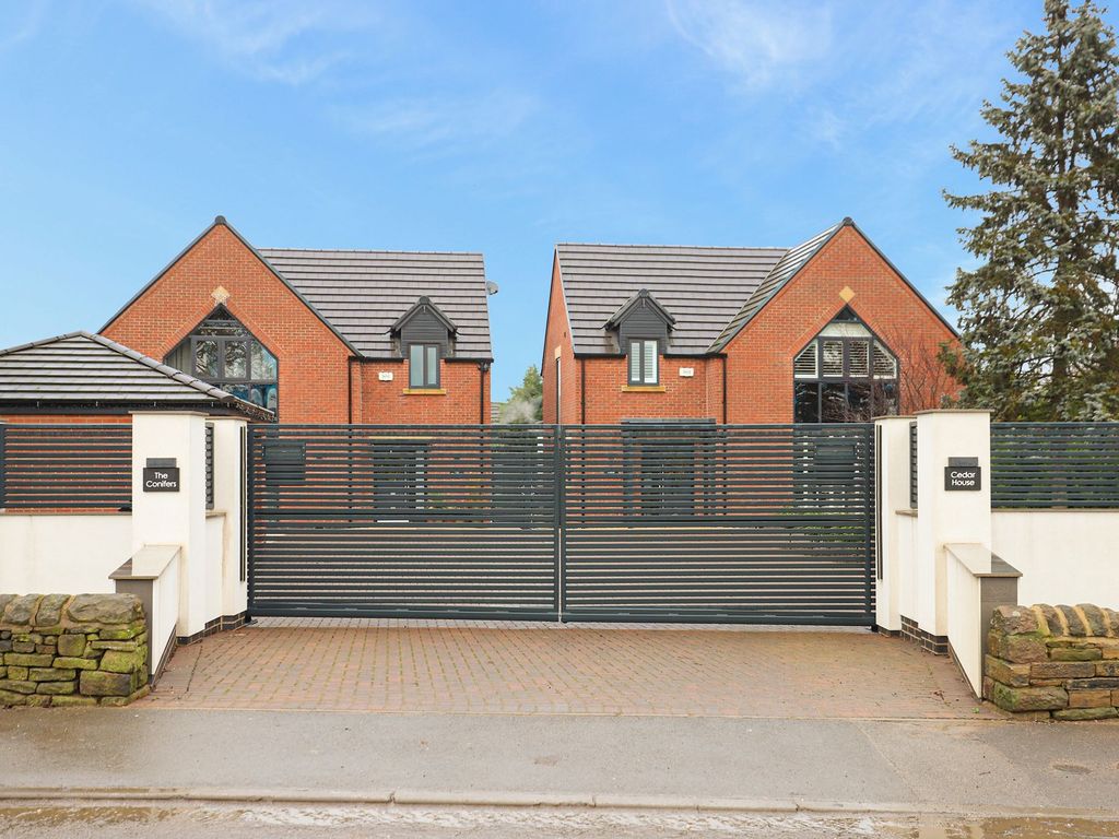 4 bed detached house for sale in Chesterfield Road, Duckmanton