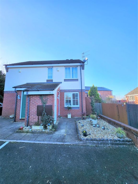 2 bed flat to rent in Chapelfield Mews, Stourbridge DY8 Zoopla