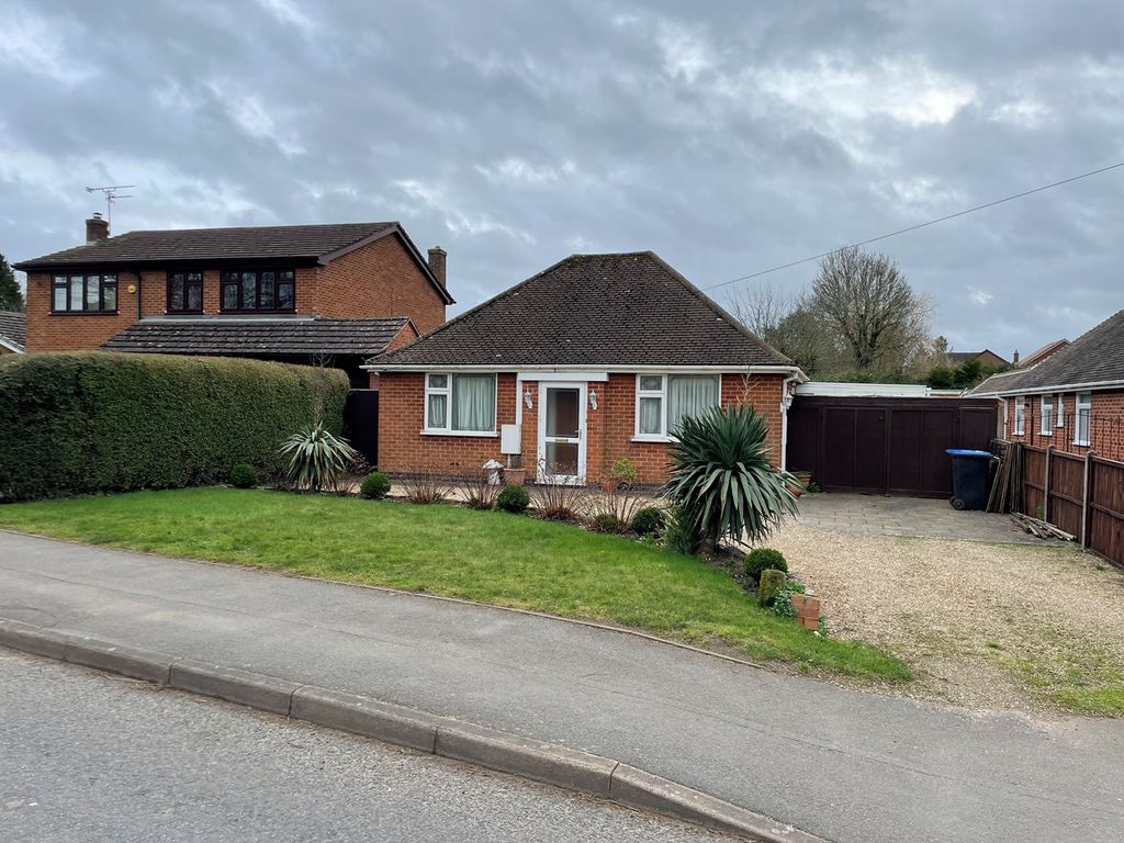 2 bed bungalow for sale in Station Road, Broughton Astley, Leicester