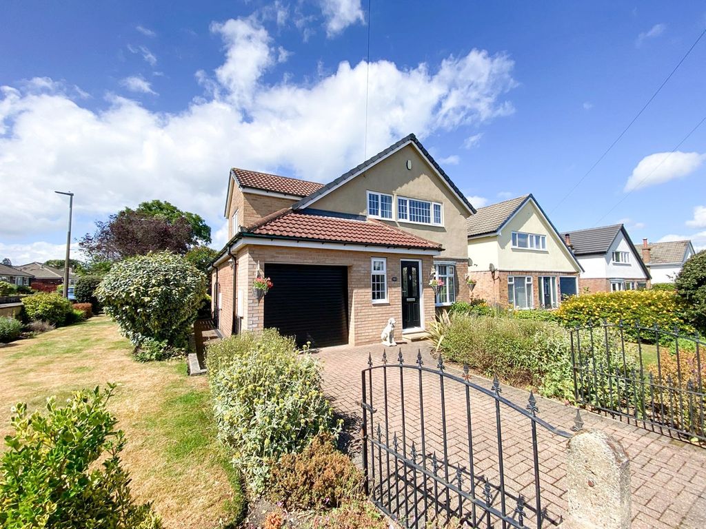 4 bed detached house for sale in Moor Lane, Netherton, Huddersfield HD4