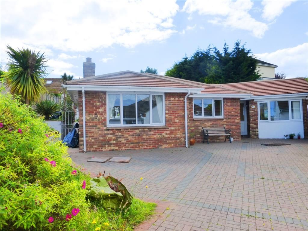 4 bed bungalow to rent in Miranda Road, Preston, Paignton TQ3 Zoopla