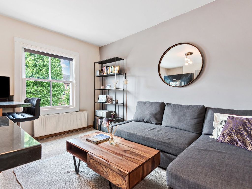 Woodstock Road, London N4  