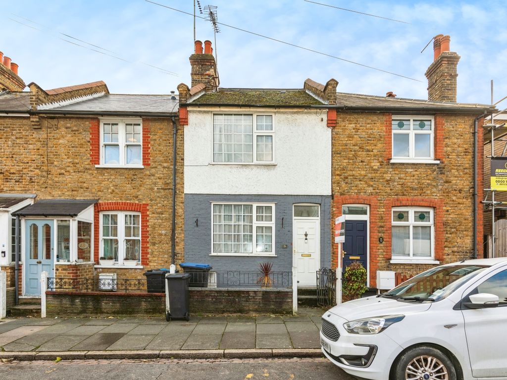 2 bed terraced house for sale in Hillside Grove, London N14, £500,000