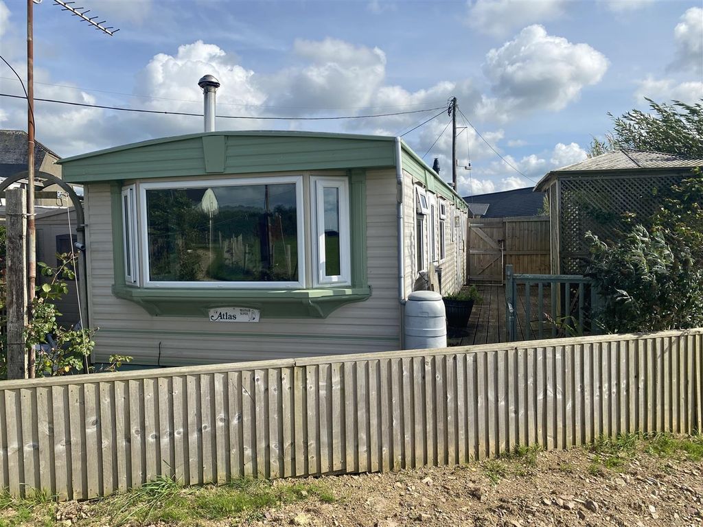 3 bed mobile/park home for sale in TrefgarnOwen, Haverfordwest SA62, £