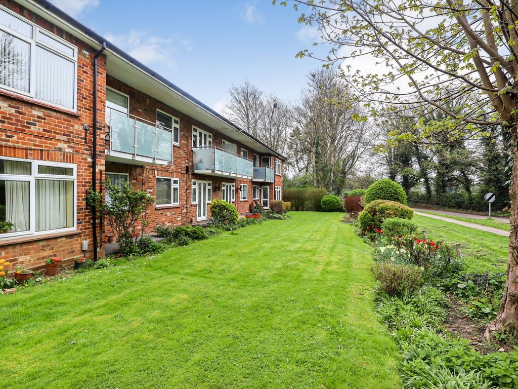 1 bed flat for sale in Grove Road, Harpenden AL5 Zoopla