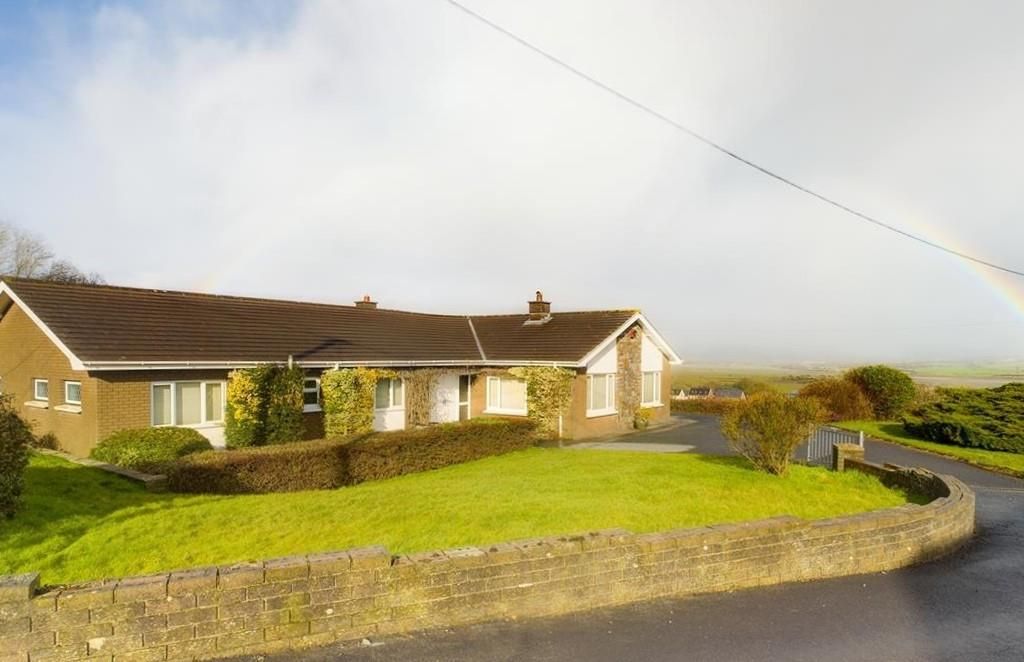 4 bed detached bungalow for sale in Pencoed, Llangennech, Llanelli SA14
