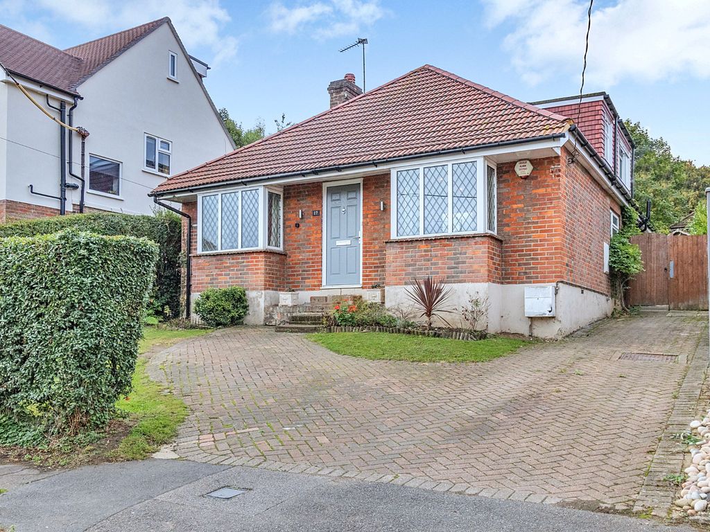 4 bed bungalow for sale in Loudhams Road, Little Chalfont, Amersham HP7 Zoopla
